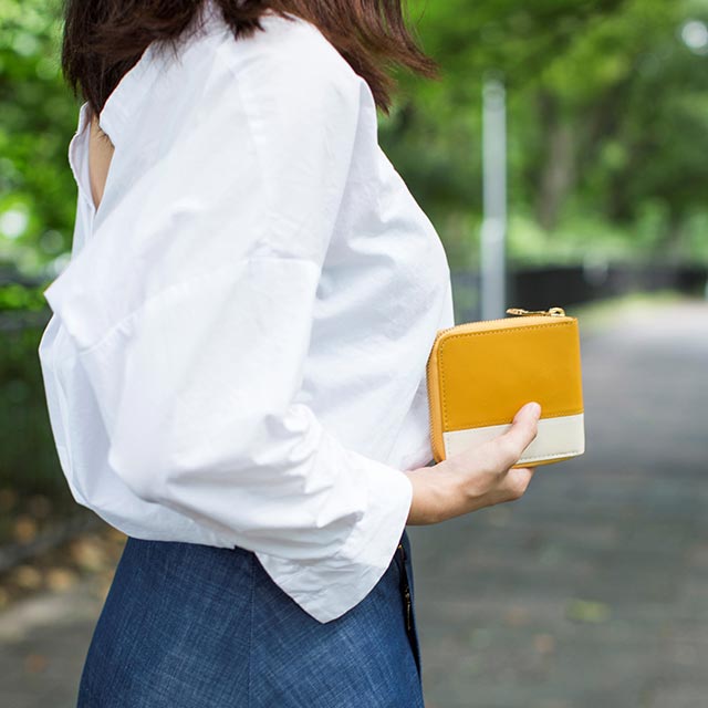 ディース二つ折りファスナー財布