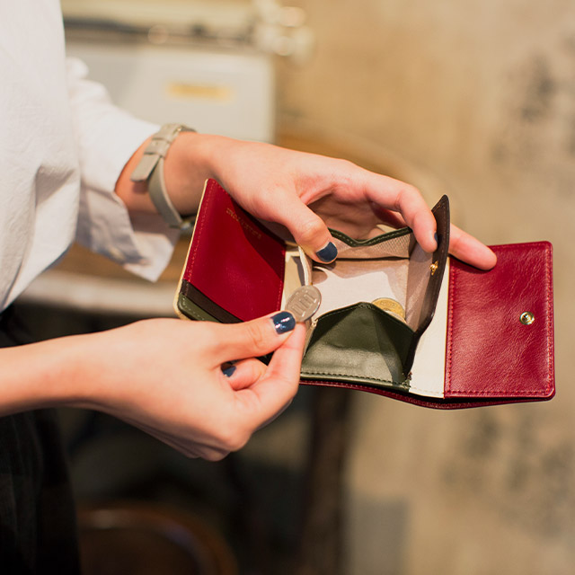 レディース三つ折り財布