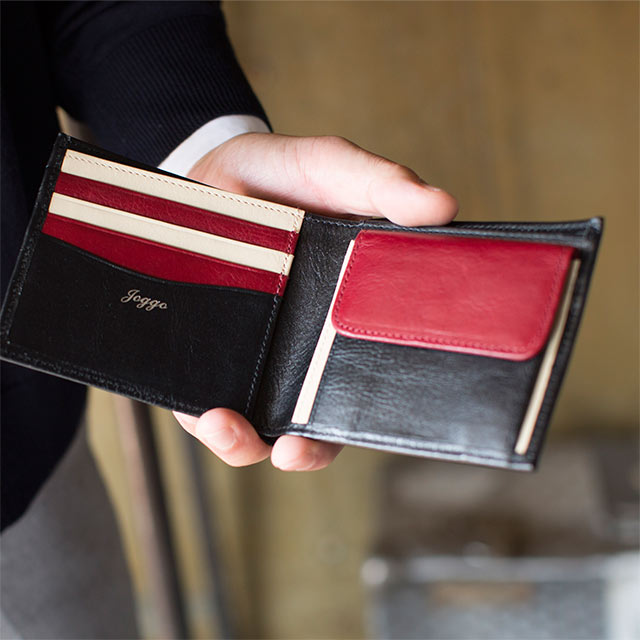 二つ折り財布小銭入れ有り